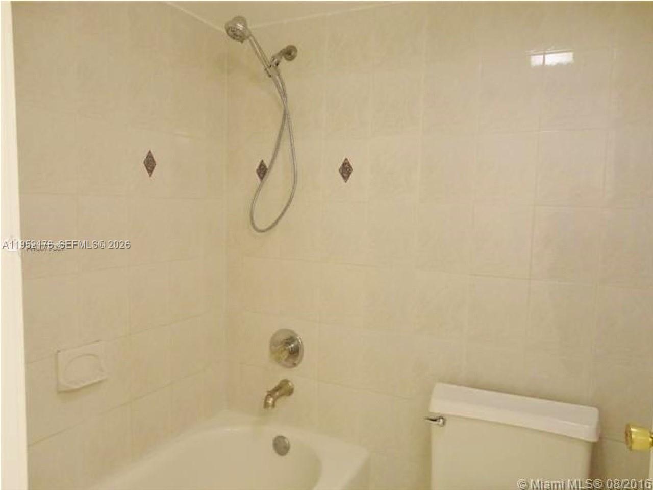A11952176 Property Photo 8