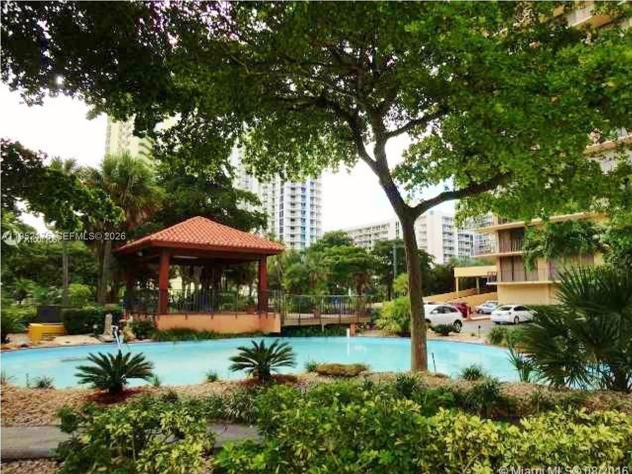A11952176 Property Photo 12