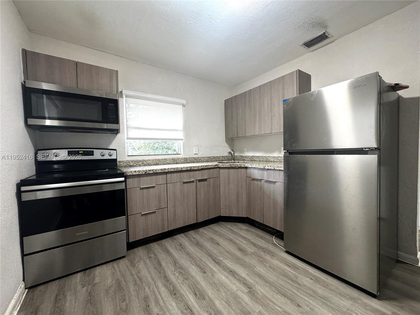 529 Sw 3rd Street Property Photo 10
