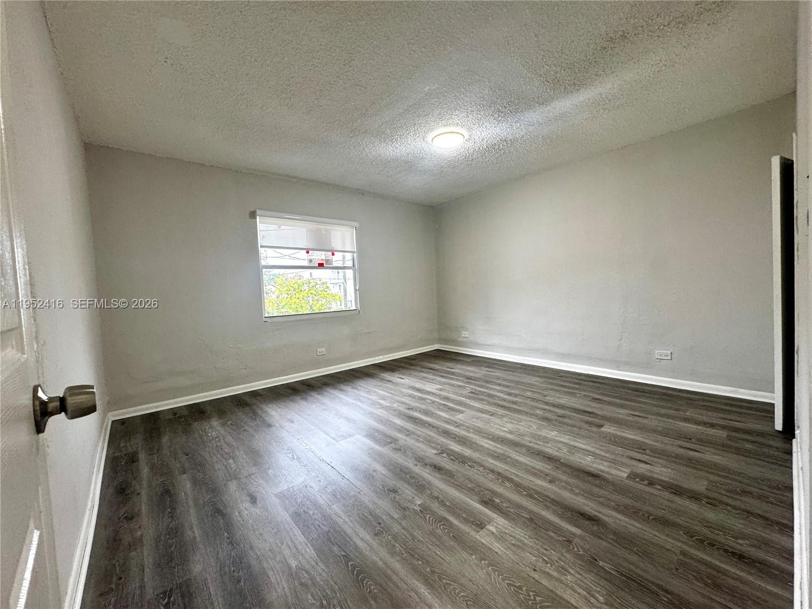 529 Sw 3rd Street Property Photo 15