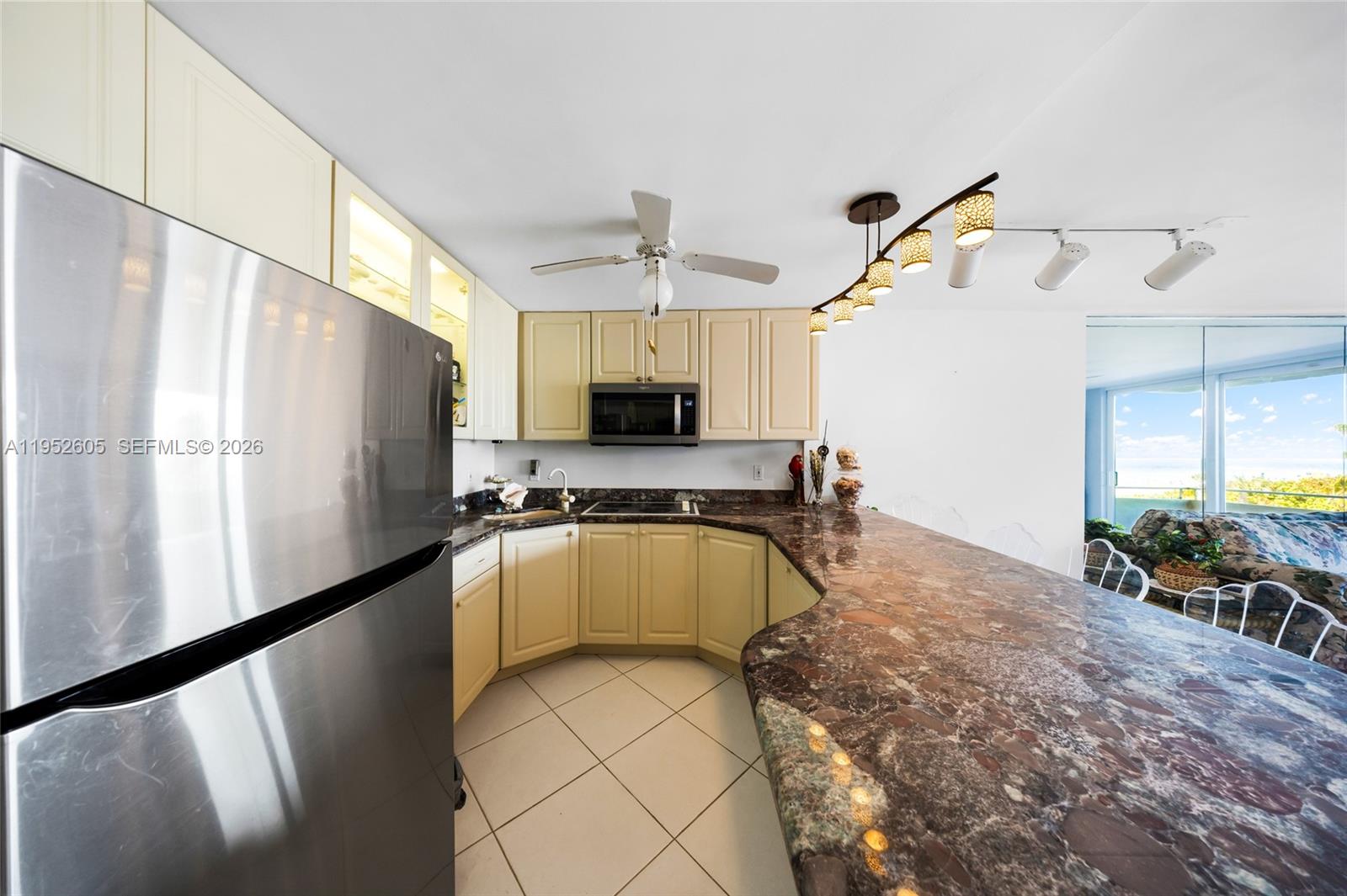 465 Ocean Drive 419 Property Photo 6