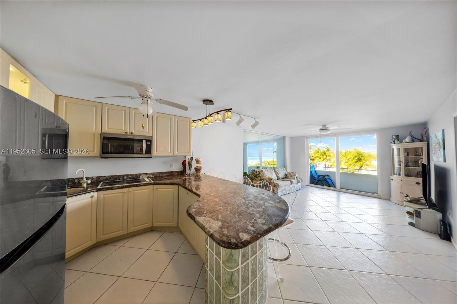 465 Ocean Drive 419 Property Photo 7