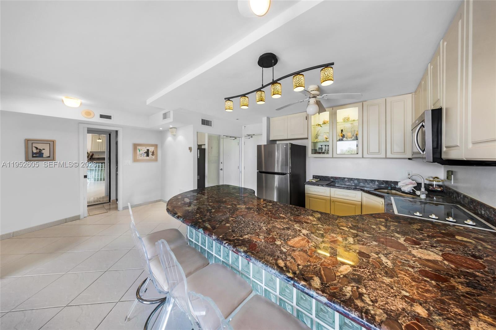 465 Ocean Drive 419 Property Photo 8