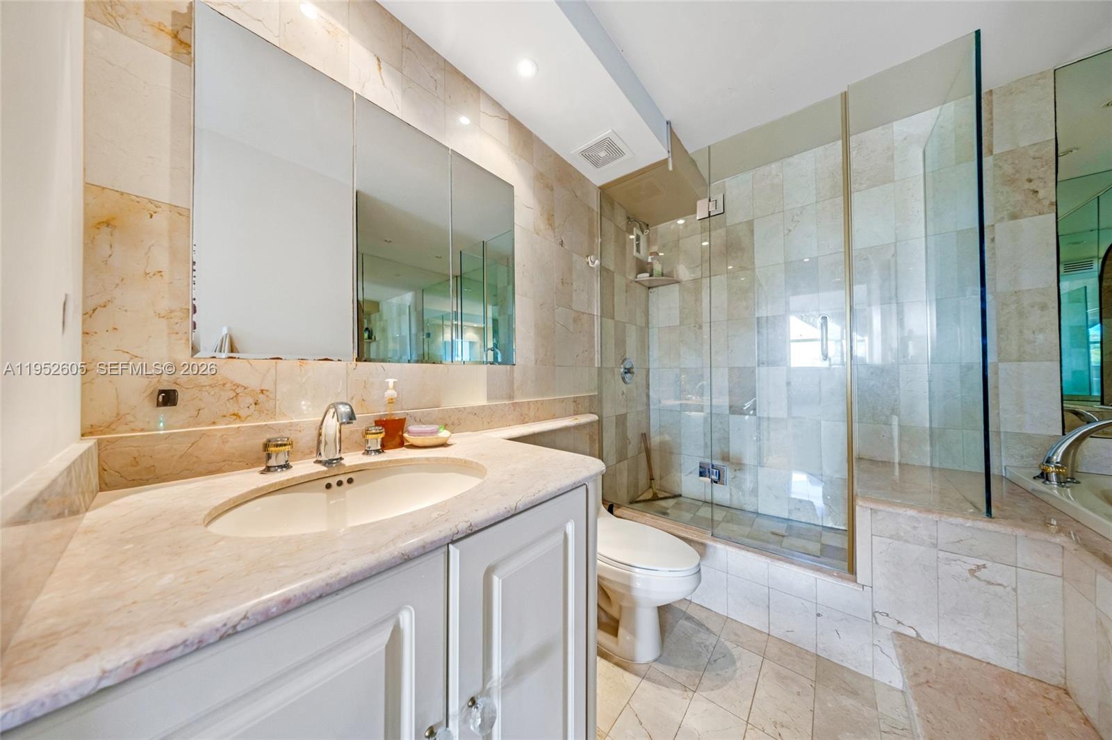 465 Ocean Drive 419 Property Photo 13