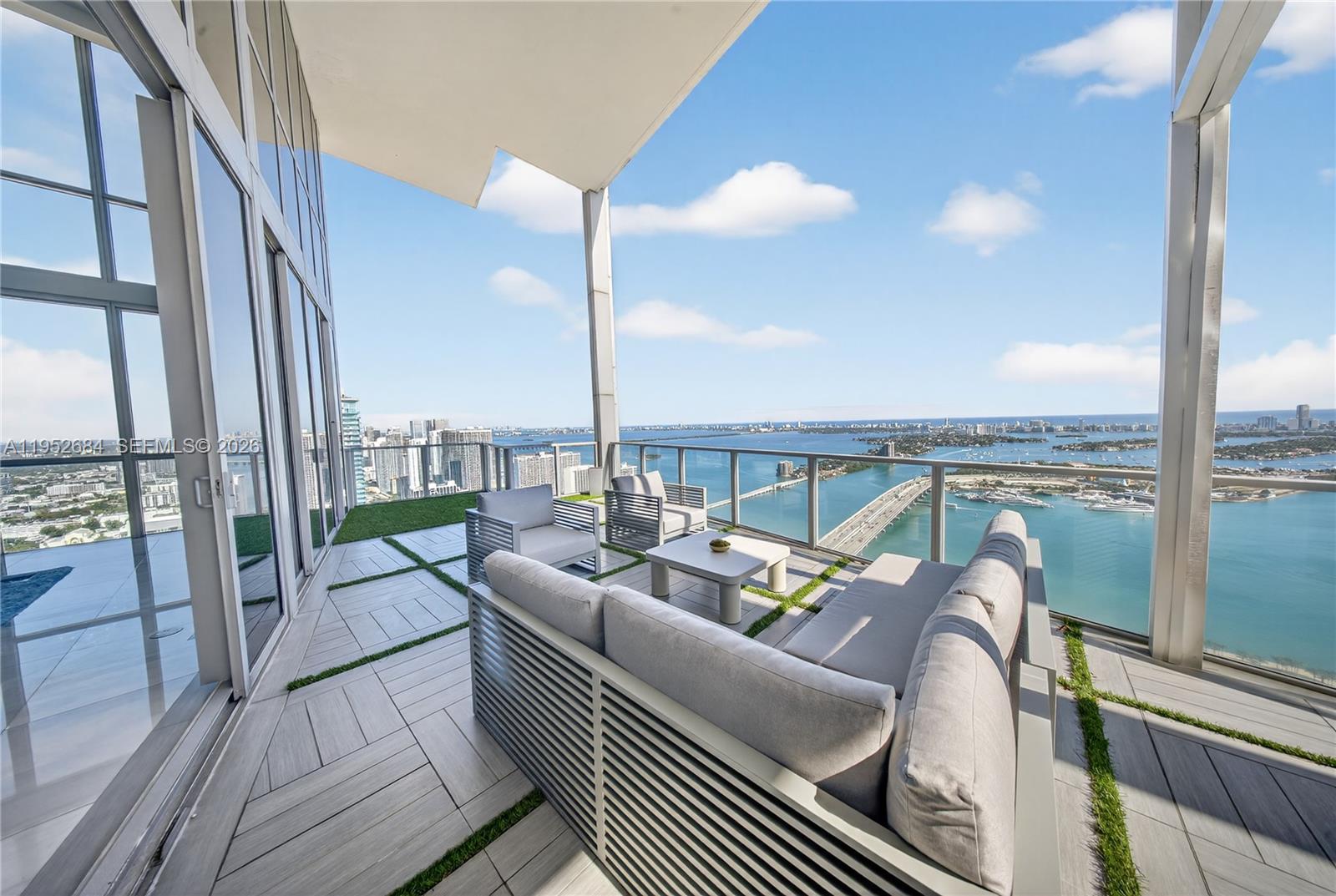 1100 Biscayne Boulevard 5306 Property Photo 1