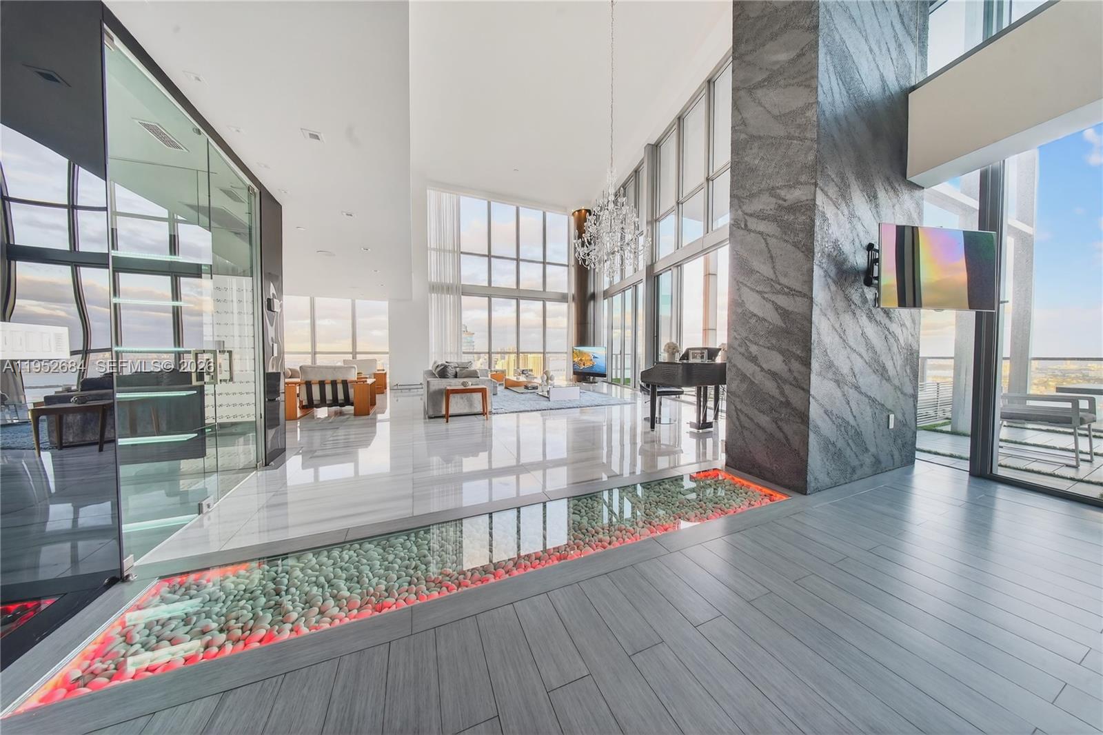 1100 Biscayne Boulevard 5306 Property Photo 8