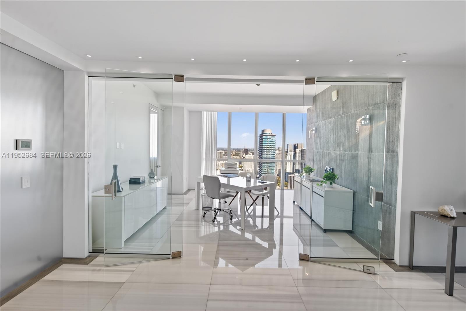 1100 Biscayne Boulevard 5306 Property Photo 10