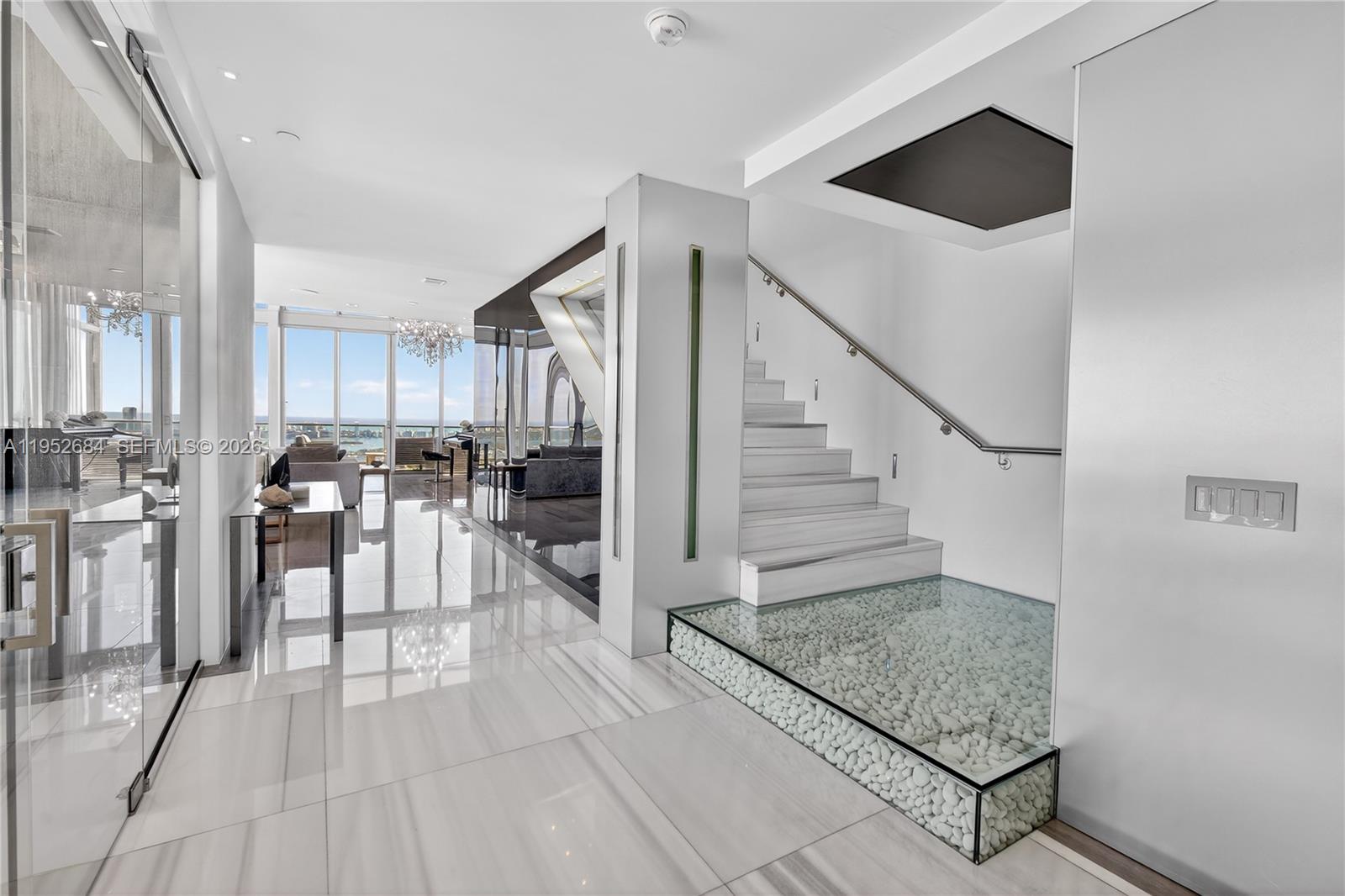 1100 Biscayne Boulevard 5306 Property Photo 11