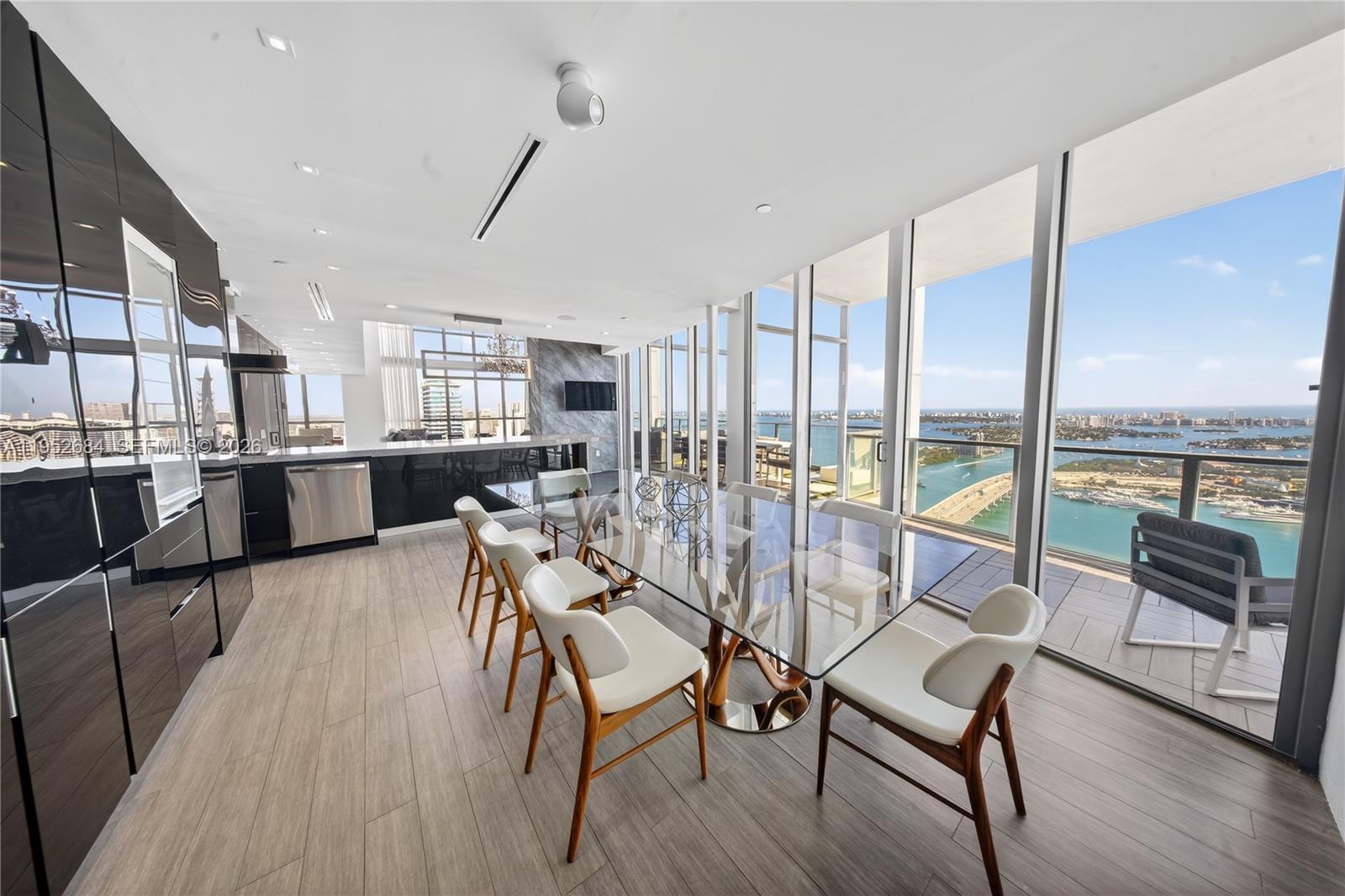 1100 Biscayne Boulevard 5306 Property Photo 46