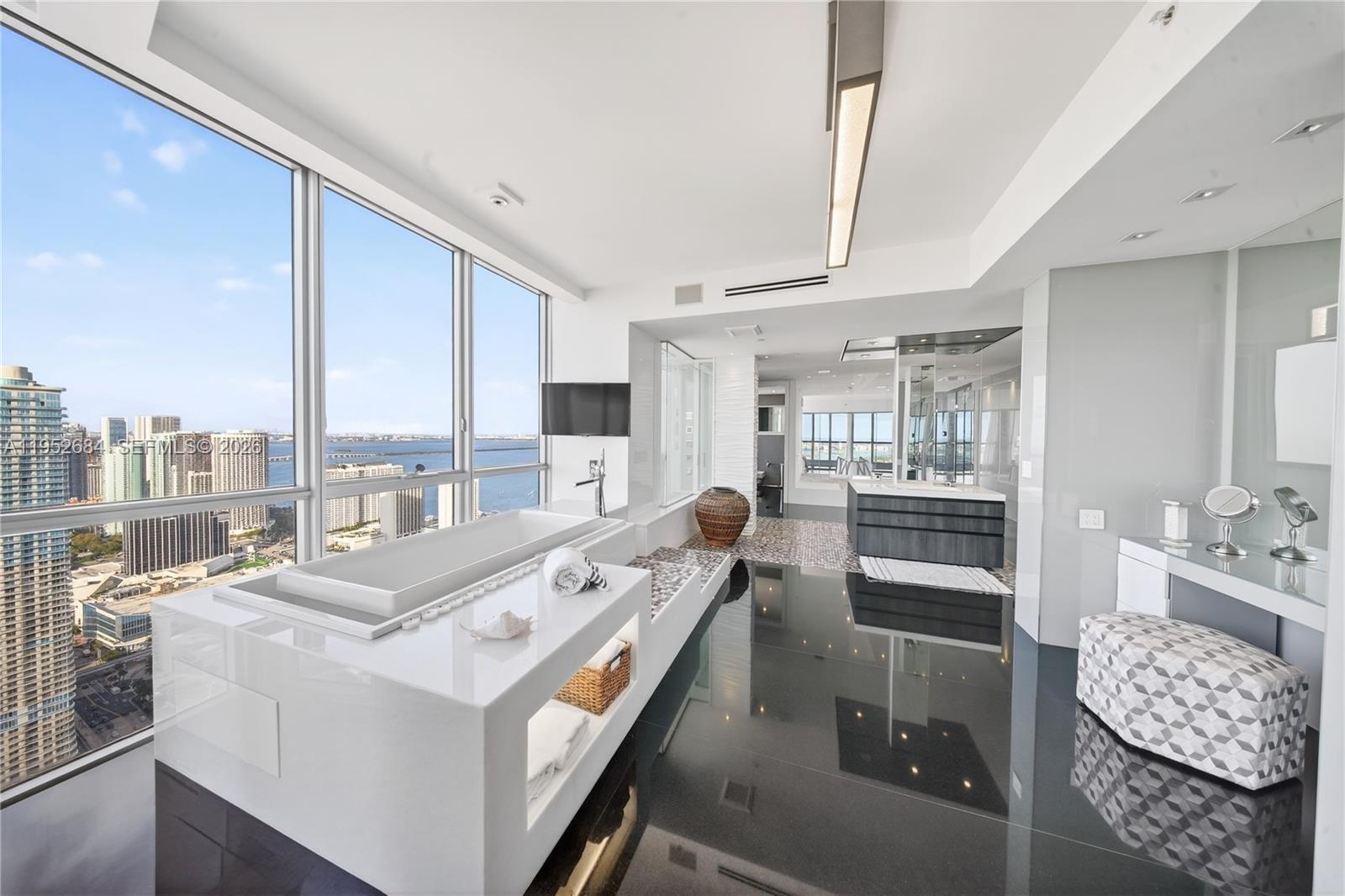 1100 Biscayne Boulevard 5306 Property Photo 51