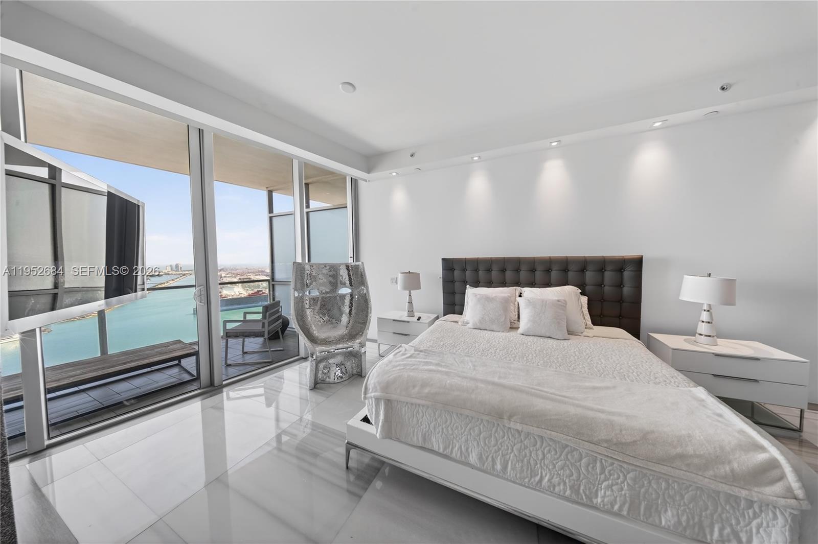 1100 Biscayne Boulevard 5306 Property Photo 60
