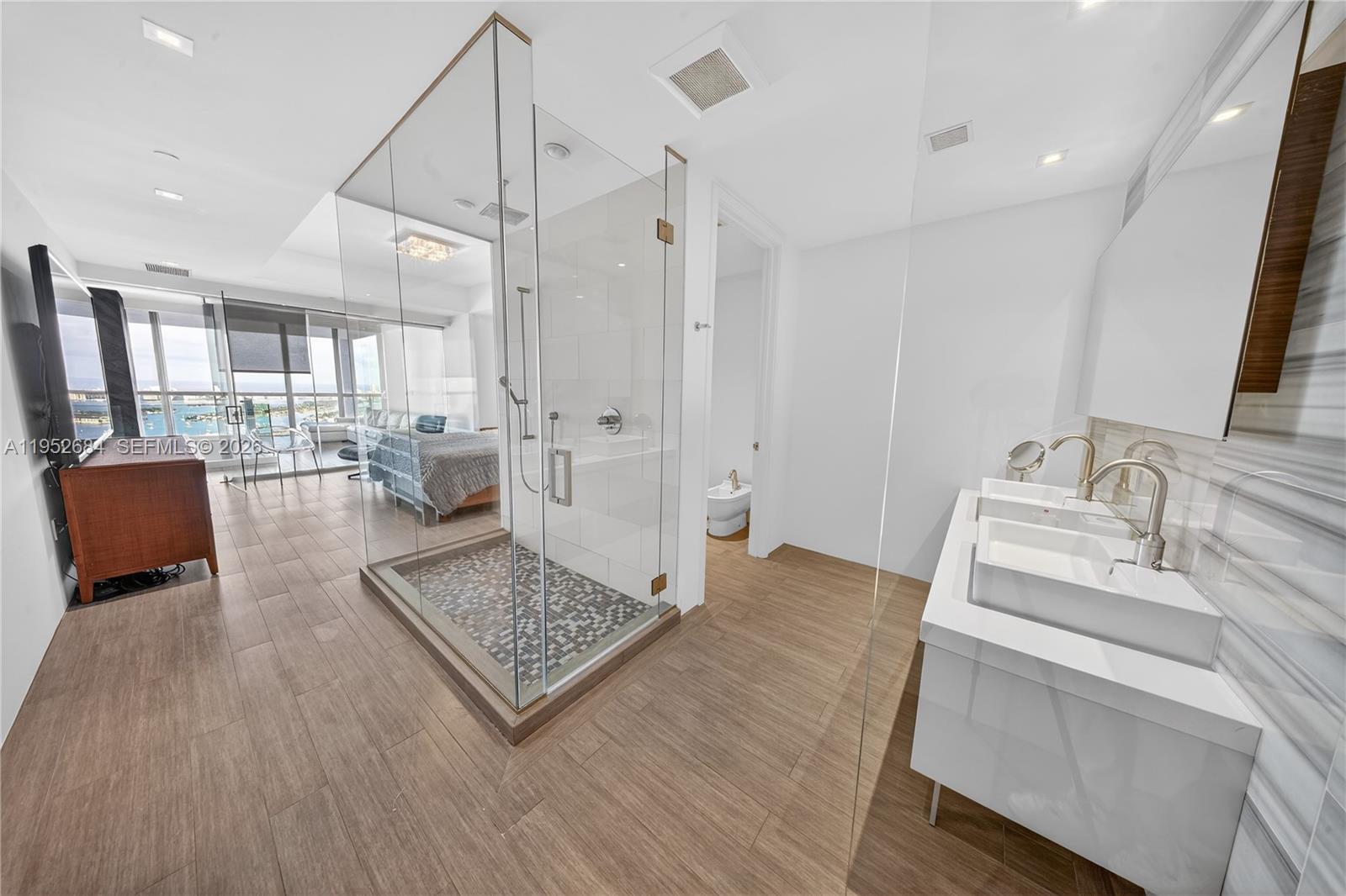 1100 Biscayne Boulevard 5306 Property Photo 68