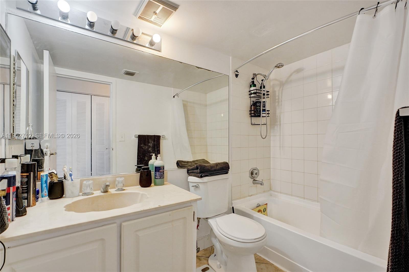 7601 E Treasure Drive 1120 Property Photo 18
