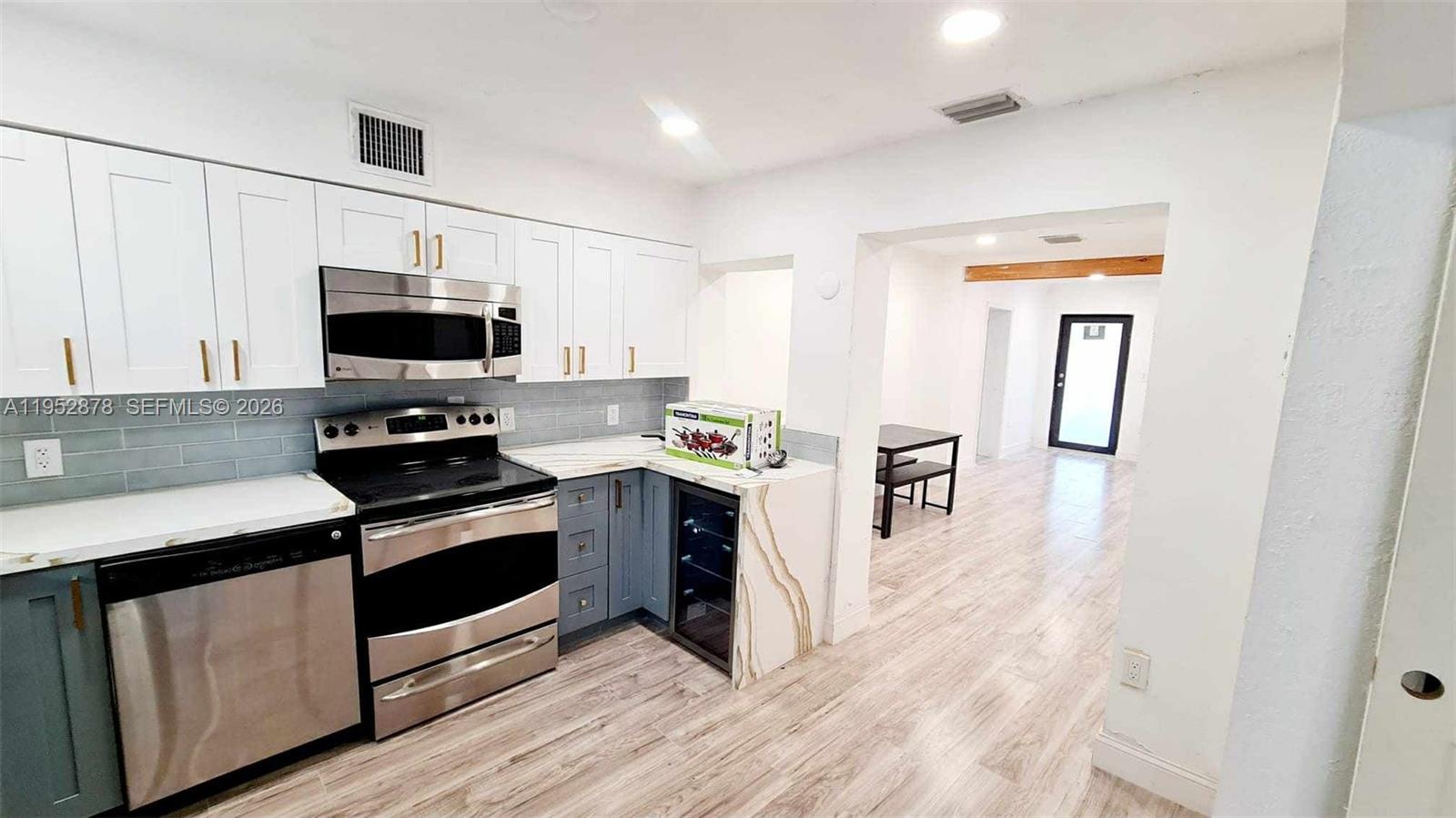 12040 N Miami Avenue Property Photo 4
