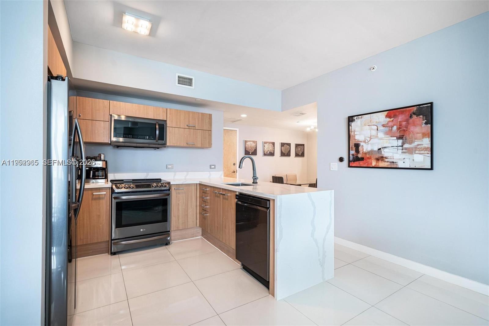 350 S Miami Avenue 2505 Property Photo 1
