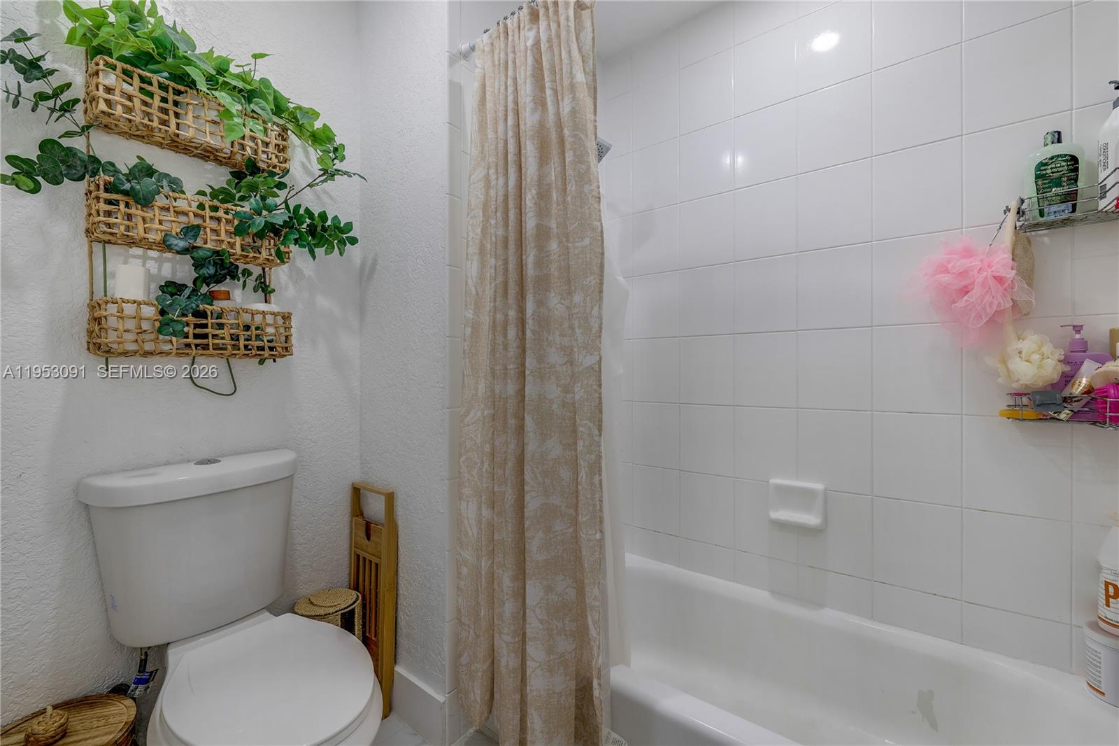 5712 Monroe Street Property Photo 15
