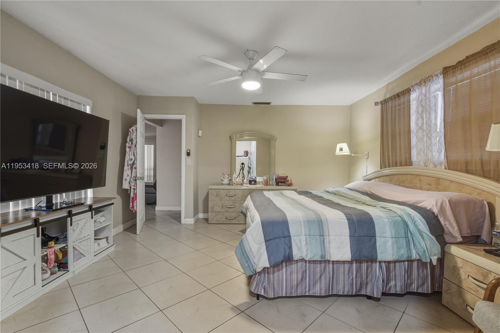7630 Embassy Boulevard Property Photo 14
