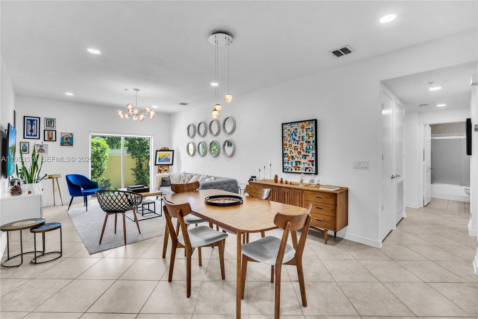 121 NW 2nd Avenue 4