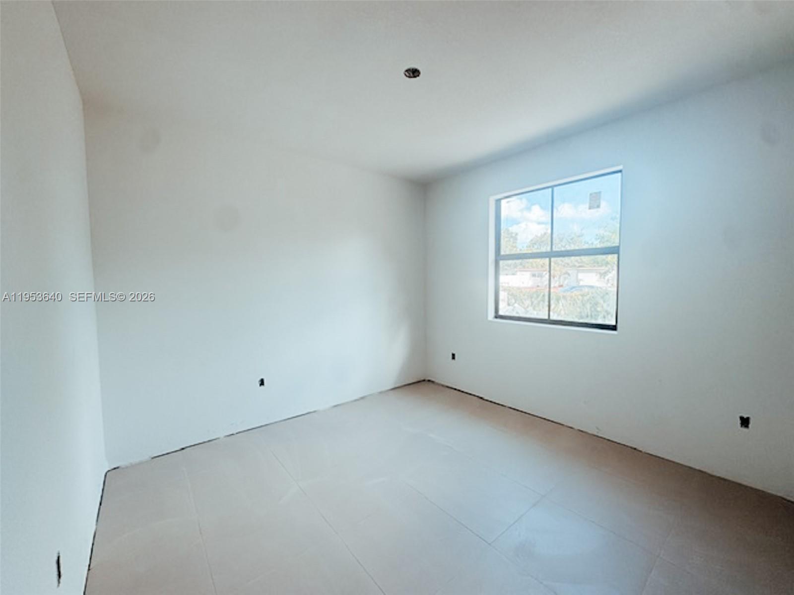 15910 Nw 20th Avenue Property Photo 6