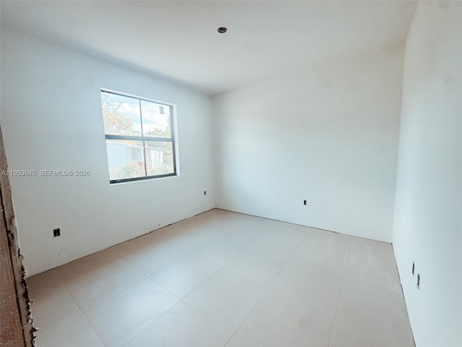 15910 Nw 20th Avenue Property Photo 7