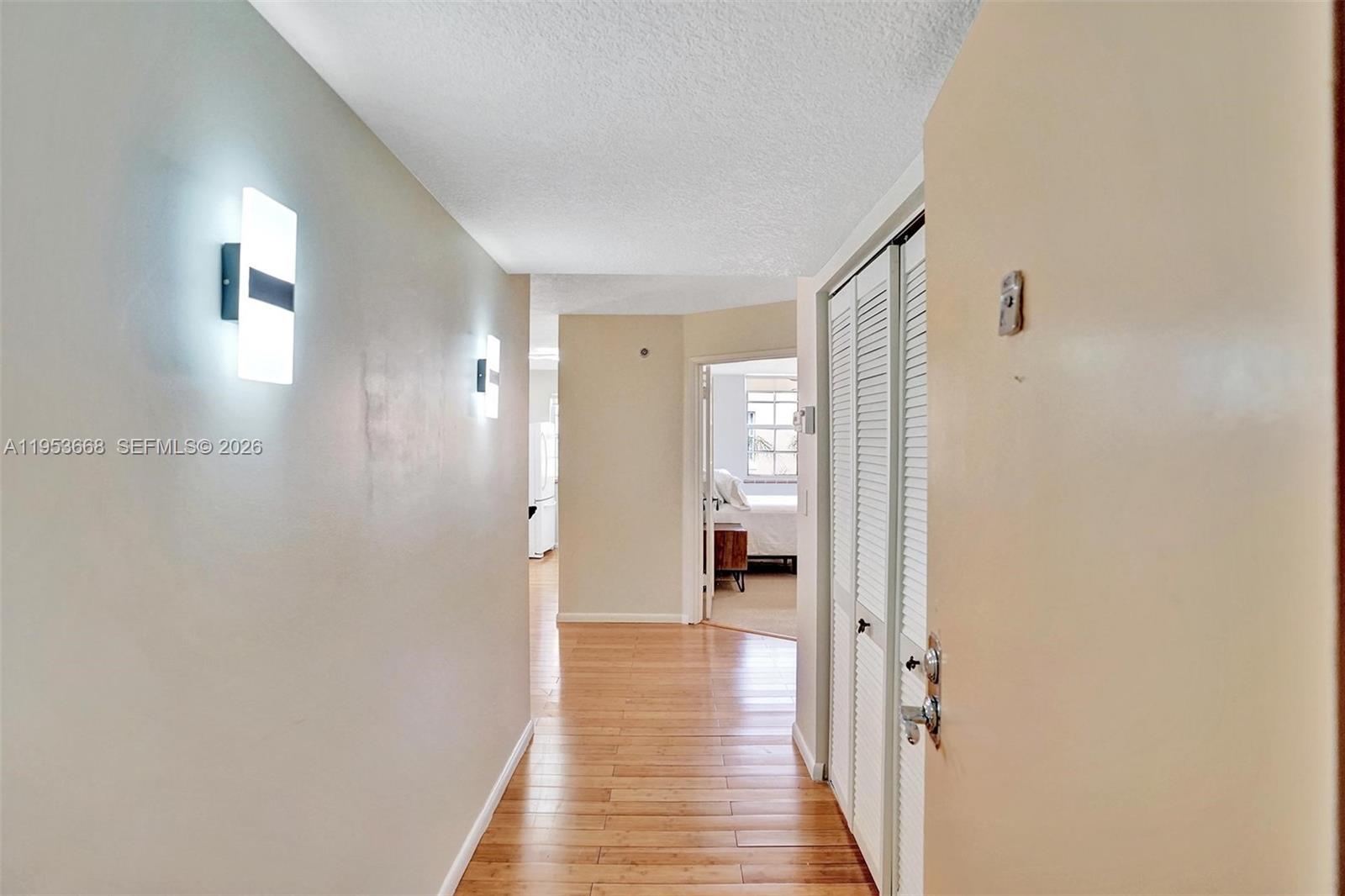 A11953668 Property Photo 1