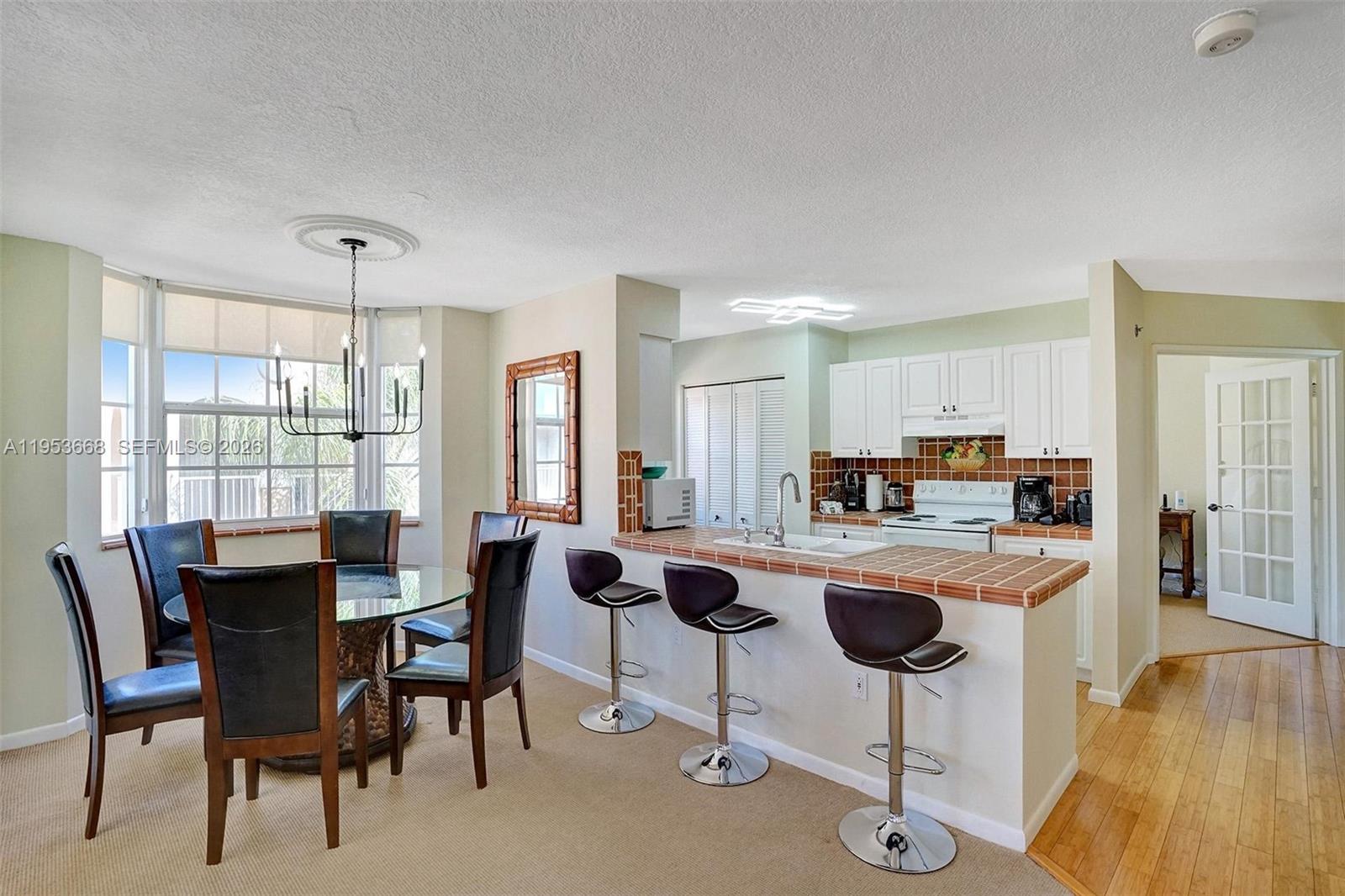A11953668 Property Photo 13
