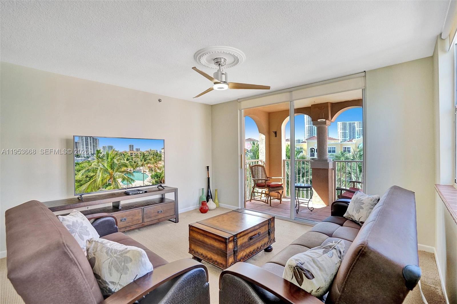 A11953668 Property Photo 15