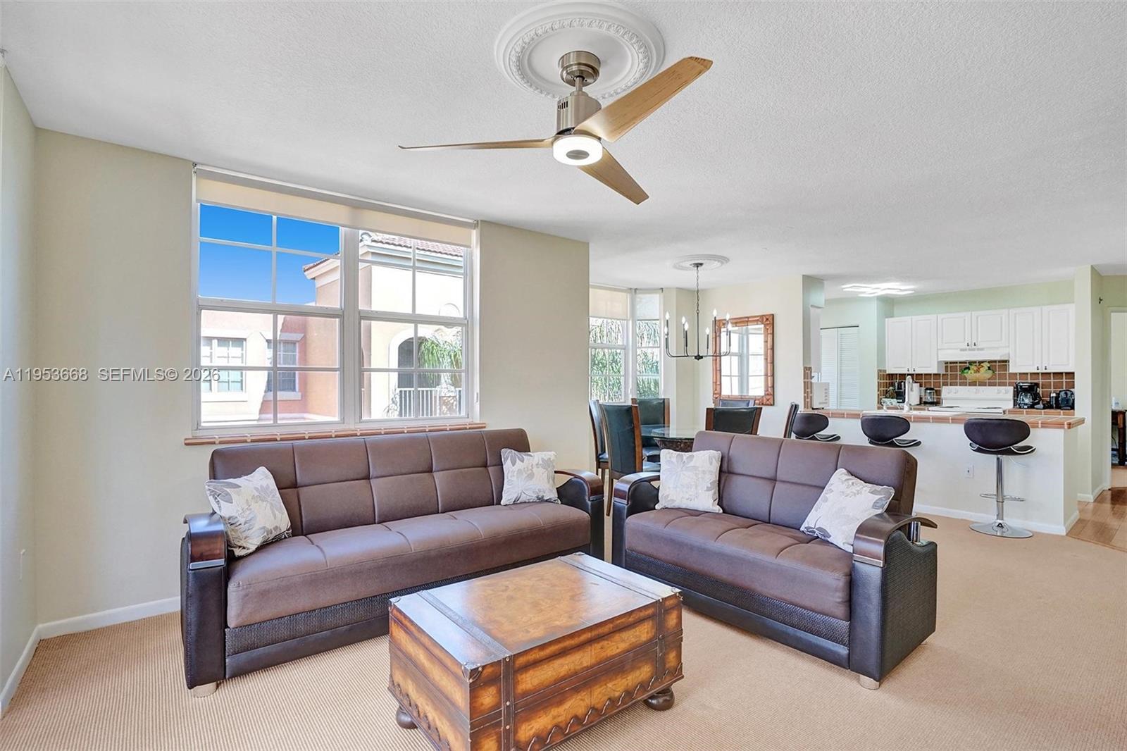 A11953668 Property Photo 16