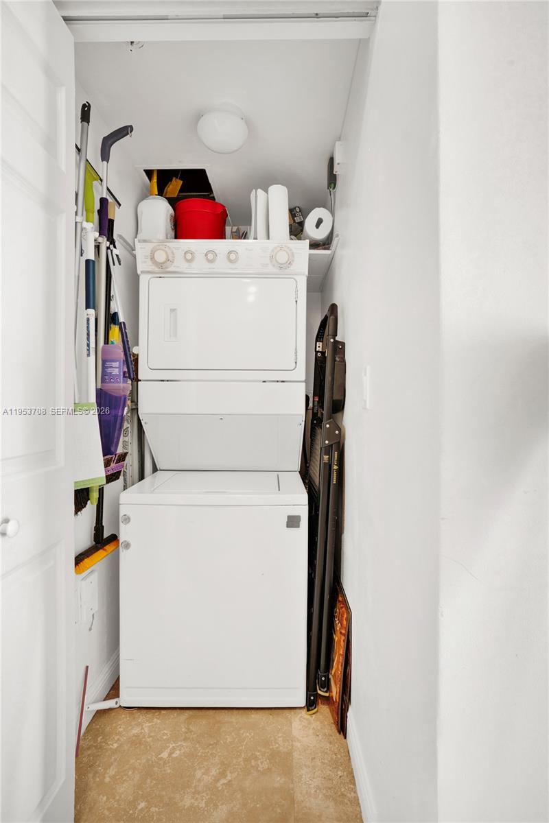 1755 E Hallandale Beach Boulevard 1208e Property Photo 14