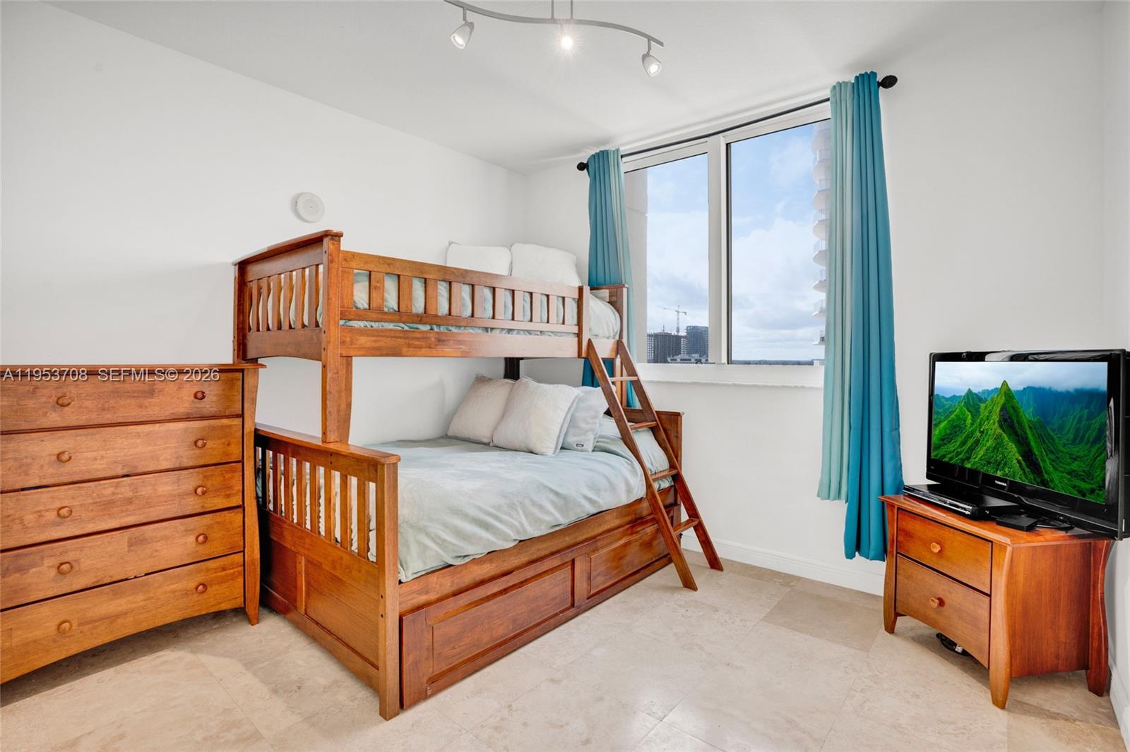 1755 E Hallandale Beach Boulevard 1208e Property Photo 22