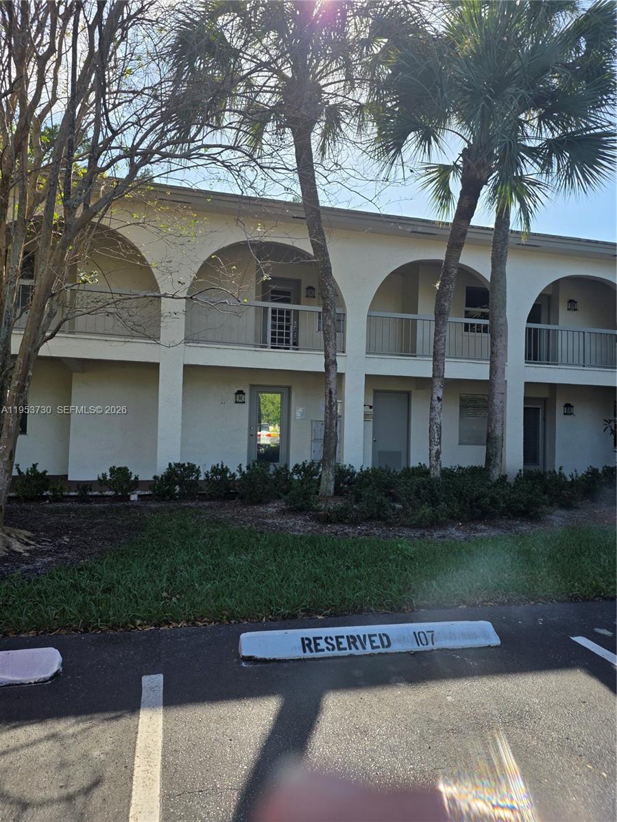 2612 Nassau Bend E2