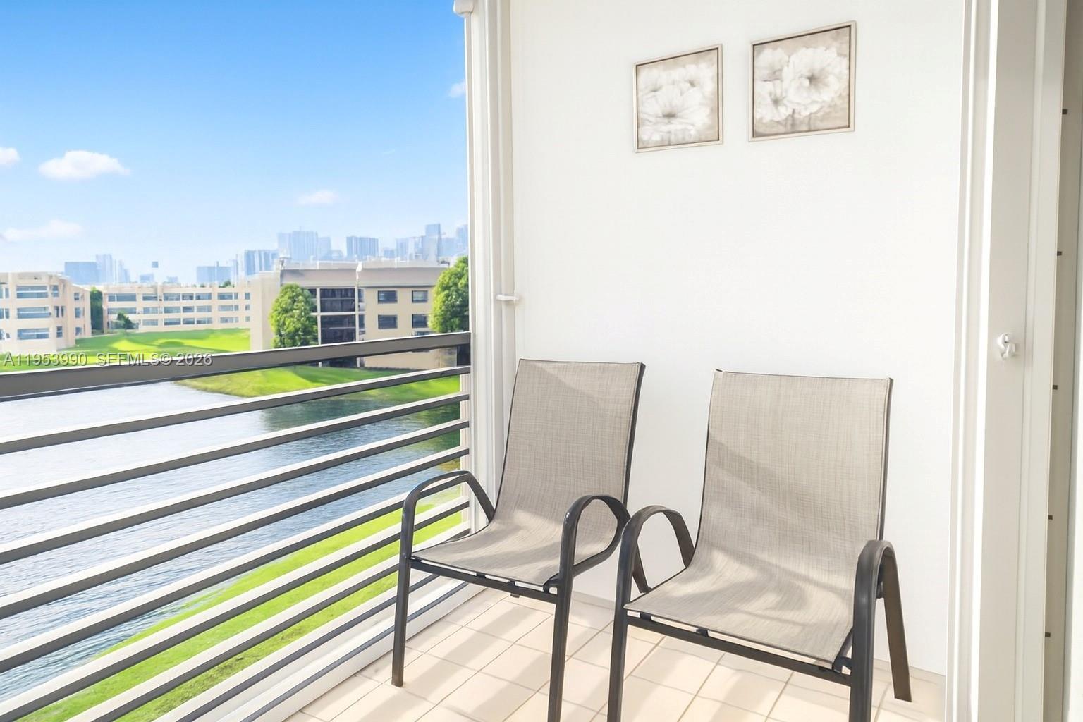 10405 Sunrise Lakes Boulevard 311