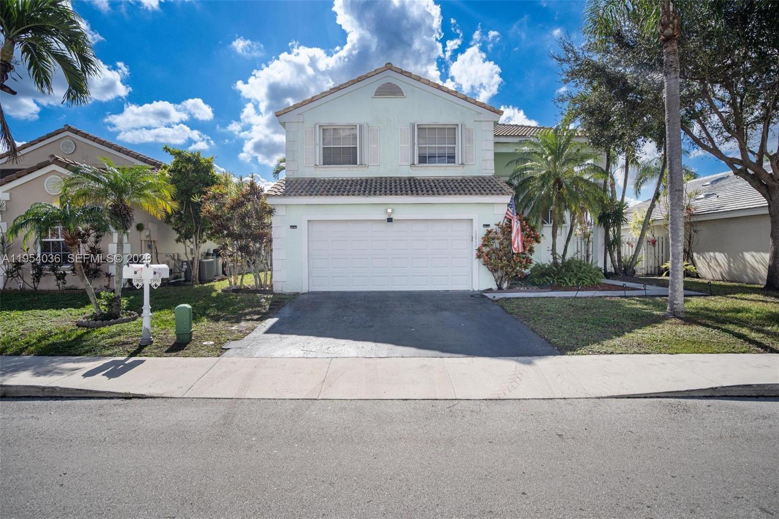 13930 Oak Ridge Drive