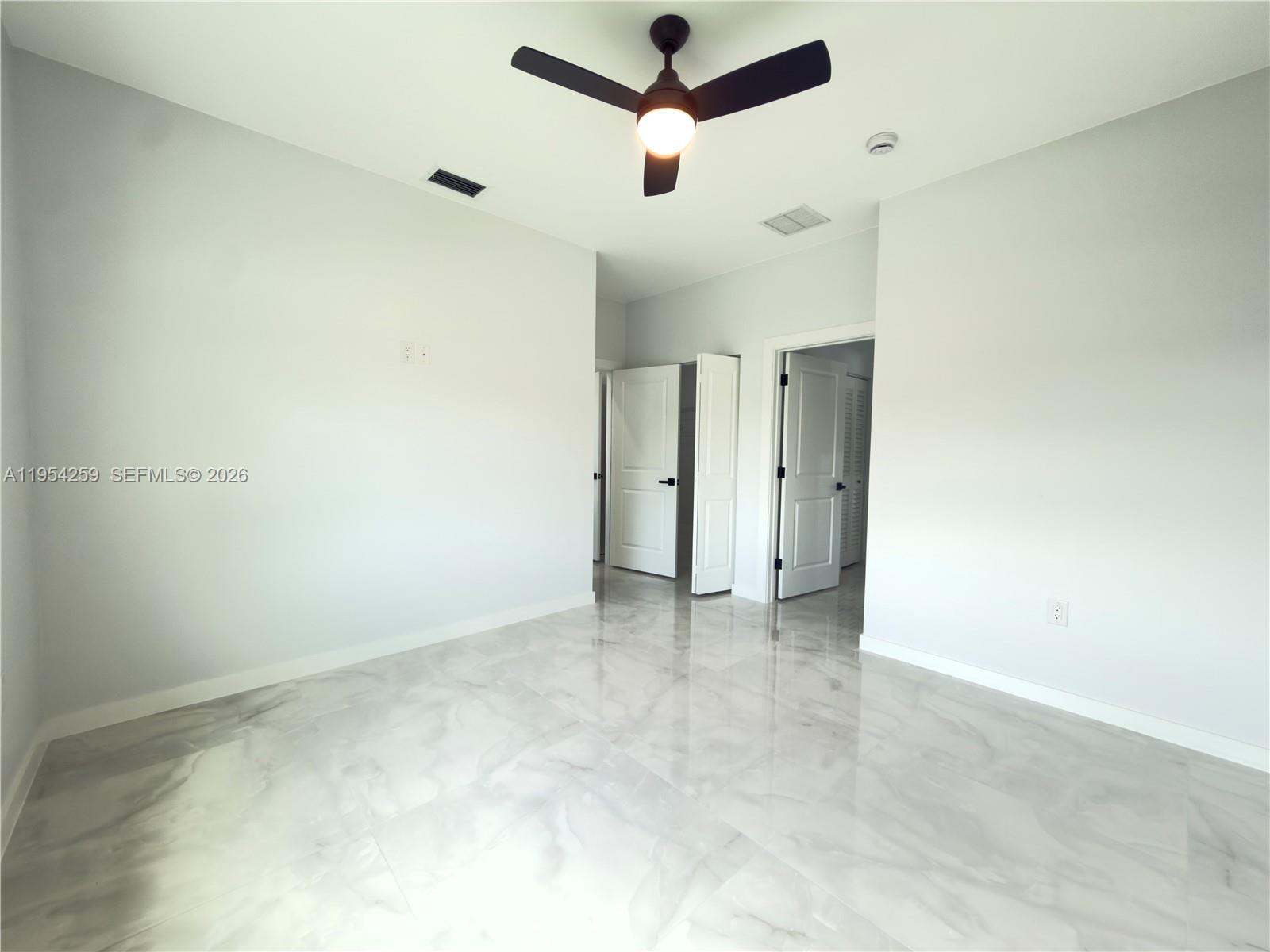 1111 Gunby Avenue S Property Photo 9