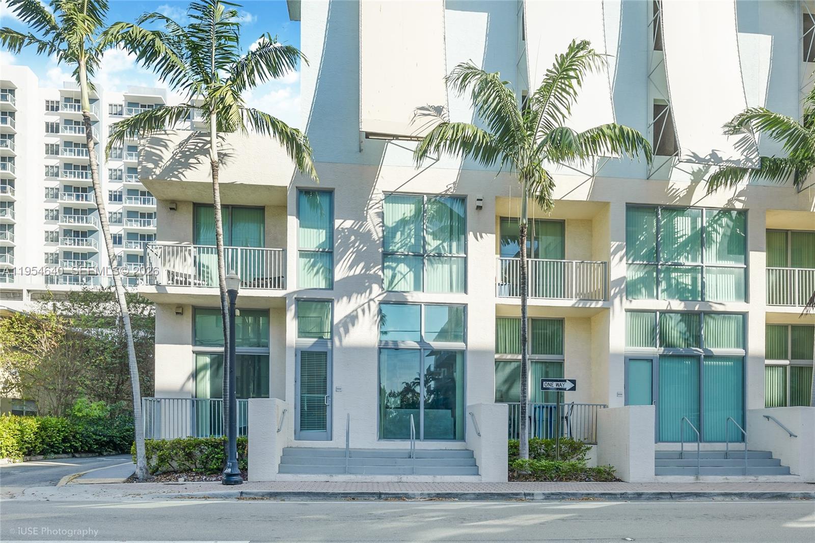 140 S Dixie Highway Th101 Property Photo 12