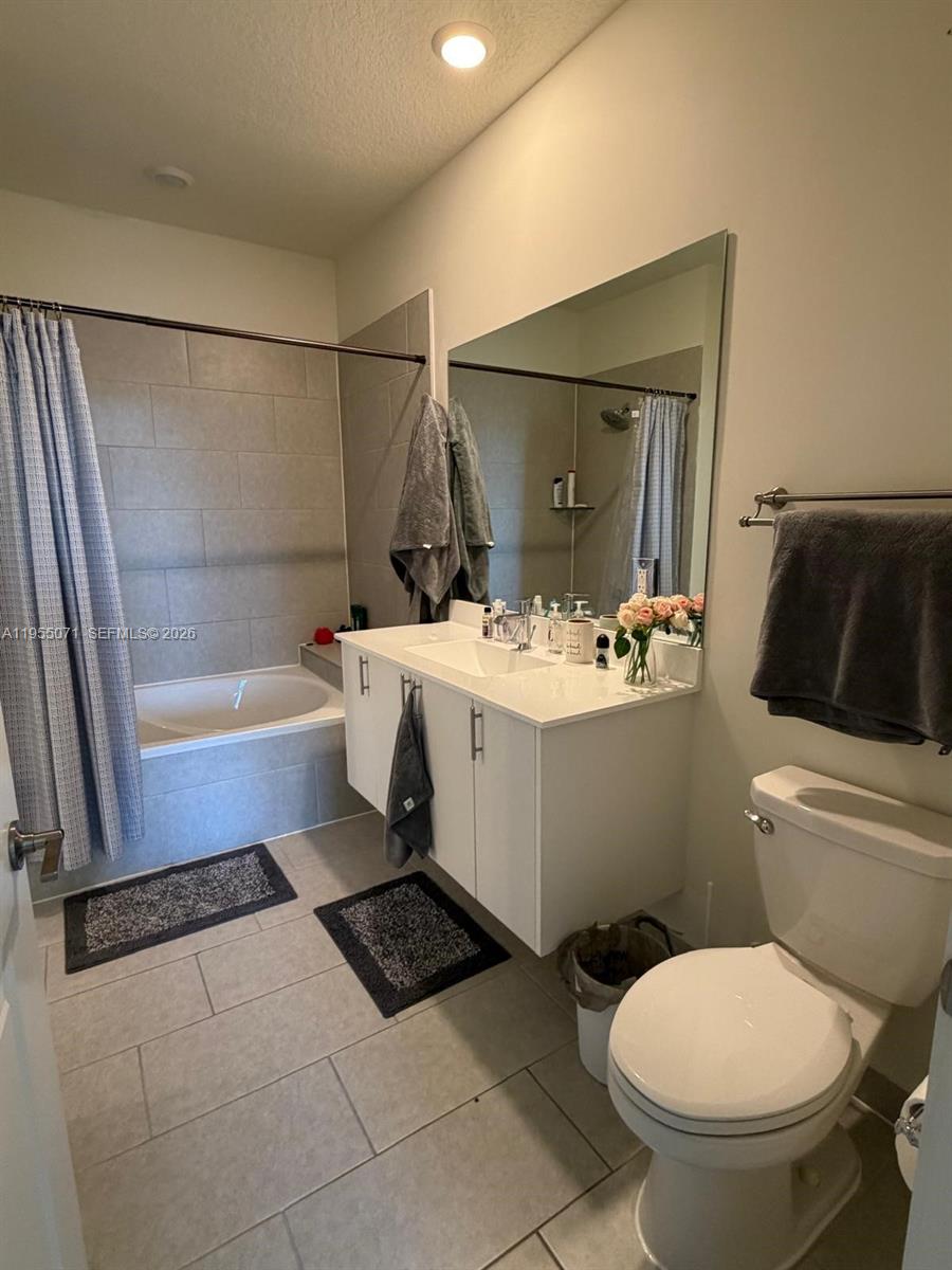 8001 Nw 41st Street F-310 Property Photo 8
