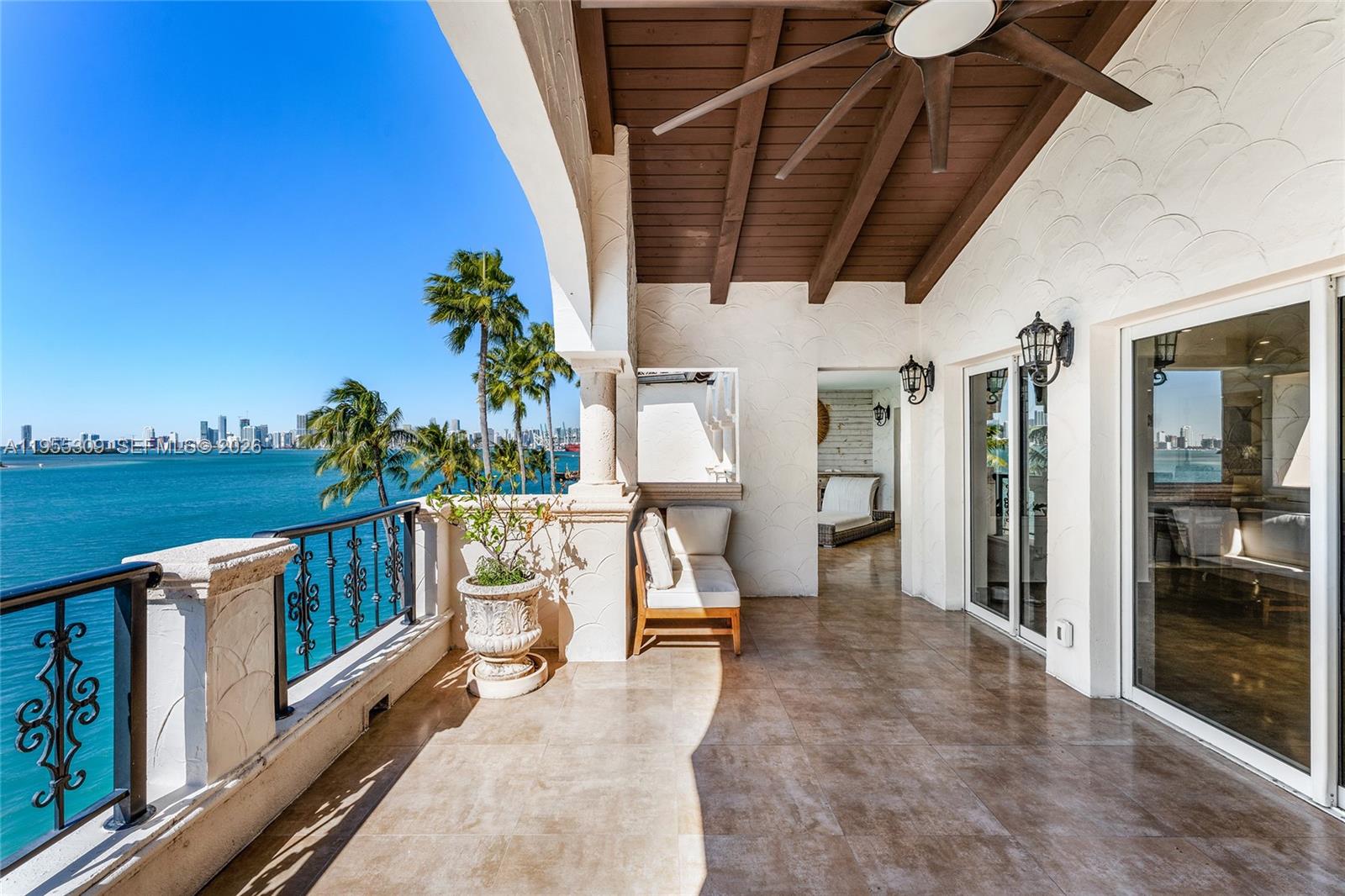 2443 Fisher Island Drive 5403 Property Photo 5