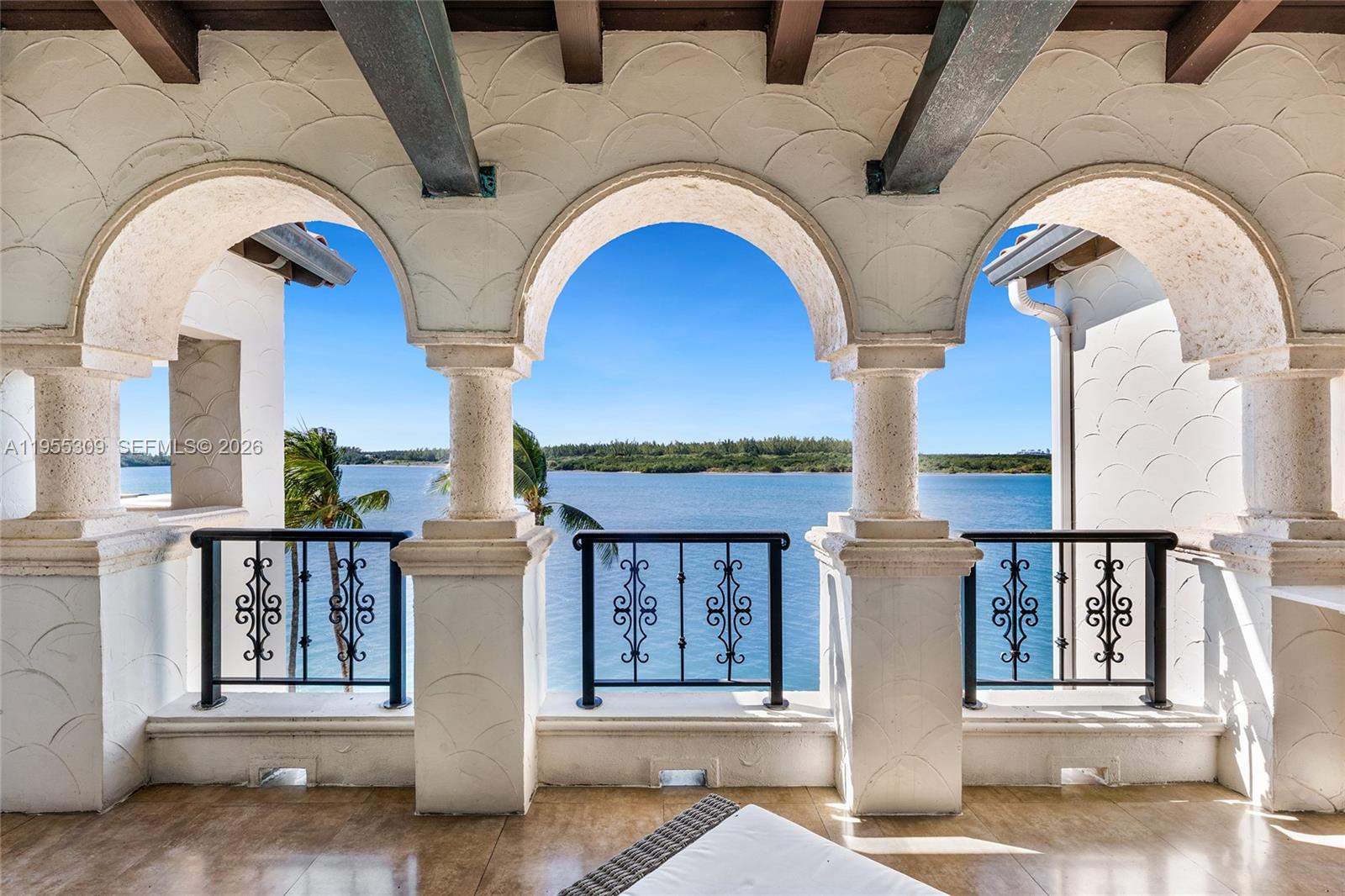 2443 Fisher Island Drive 5403 Property Photo 7