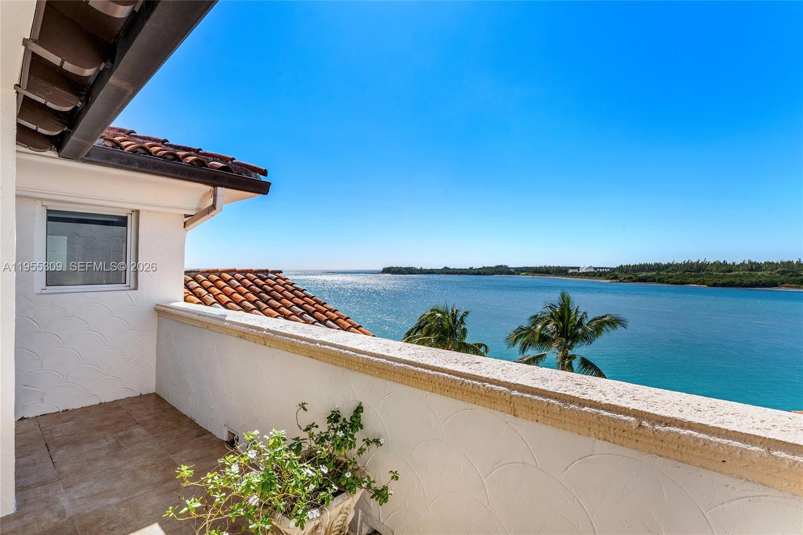 2443 Fisher Island Drive 5403 Property Photo 30