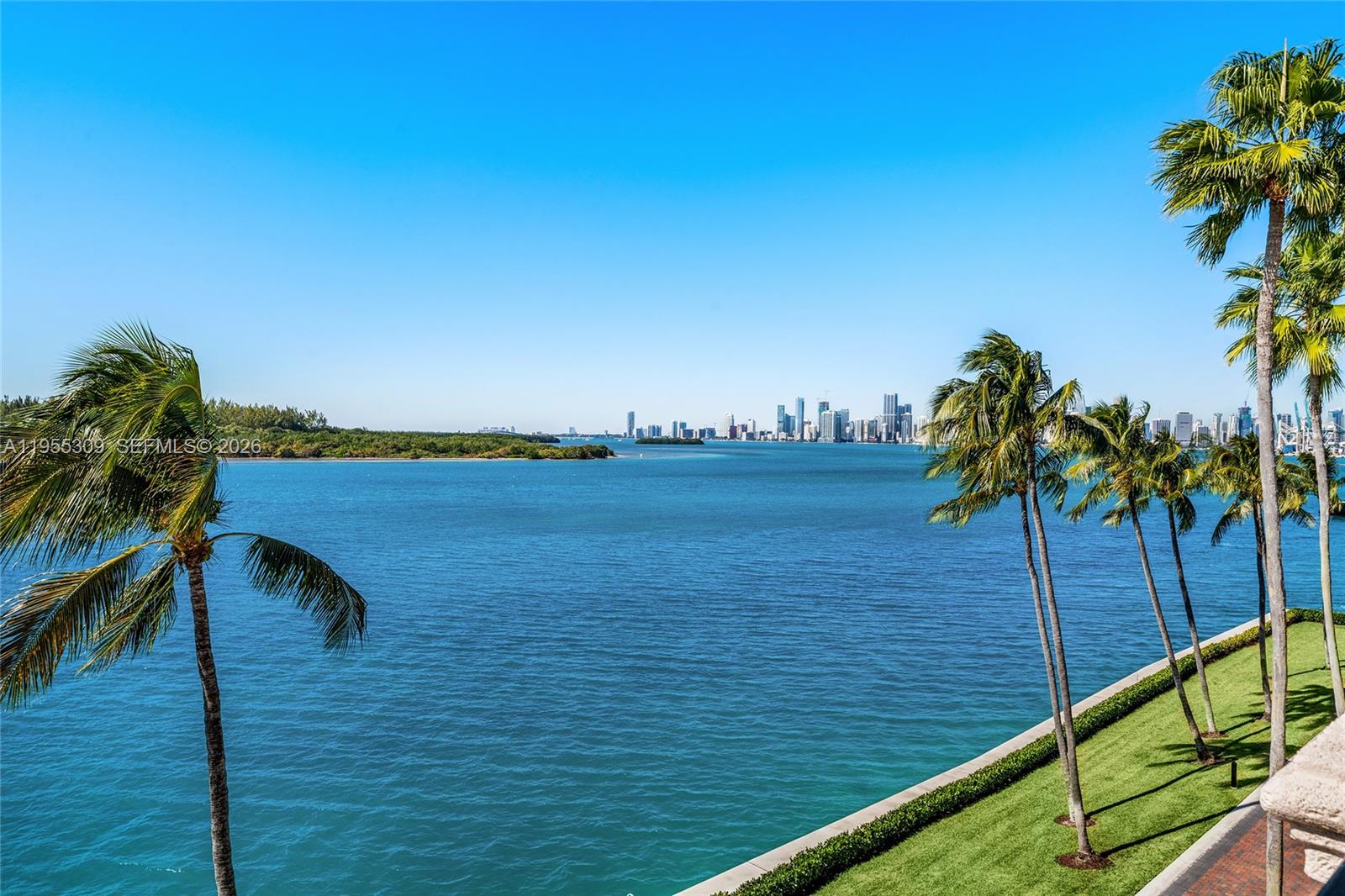 2443 Fisher Island Drive 5403 Property Photo 32