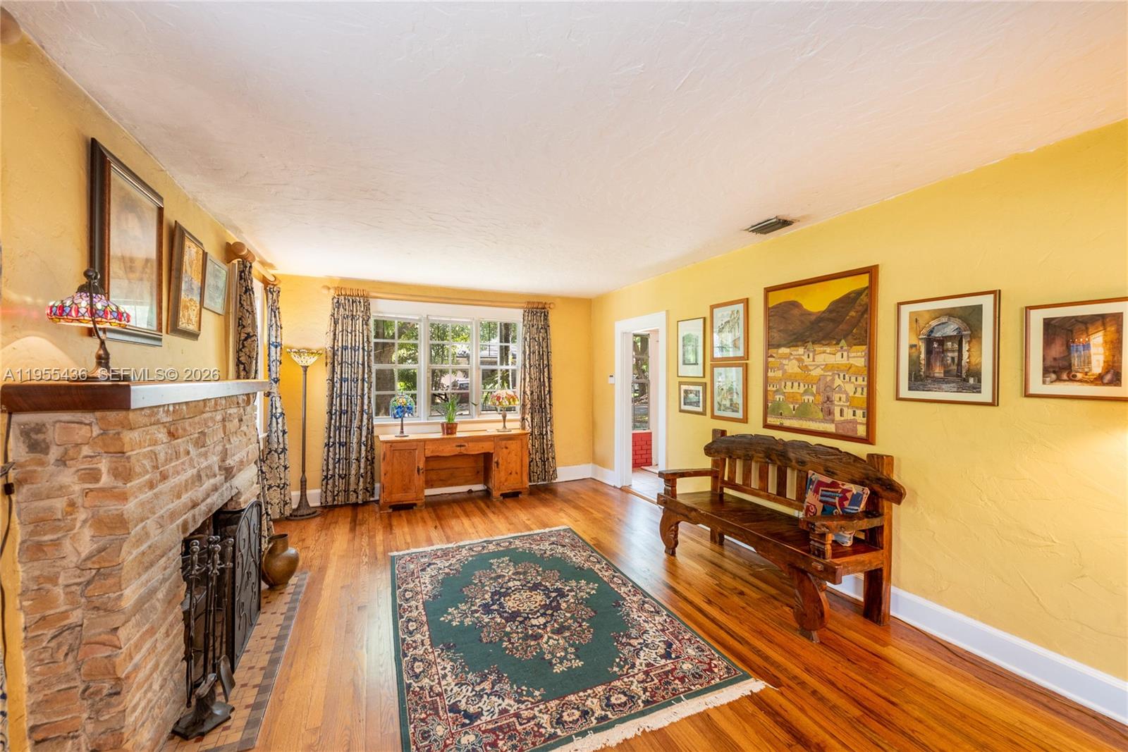 1256 Algeria Avenue Property Photo 4