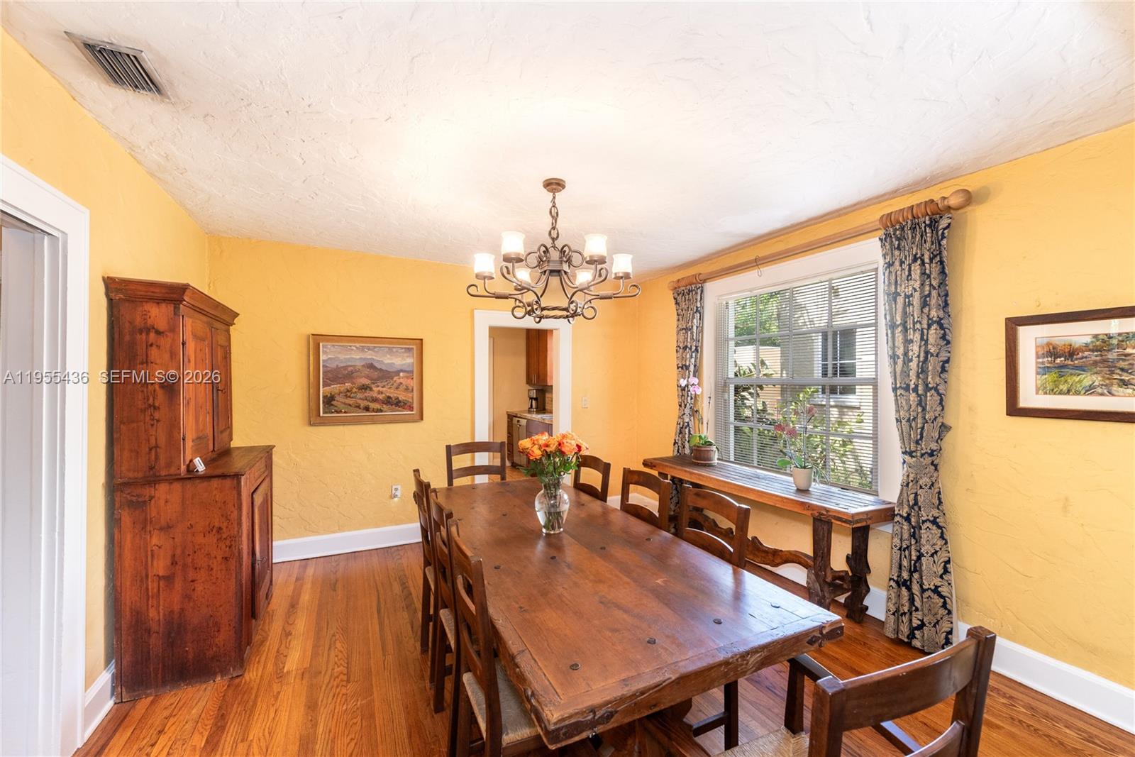1256 Algeria Avenue Property Photo 6