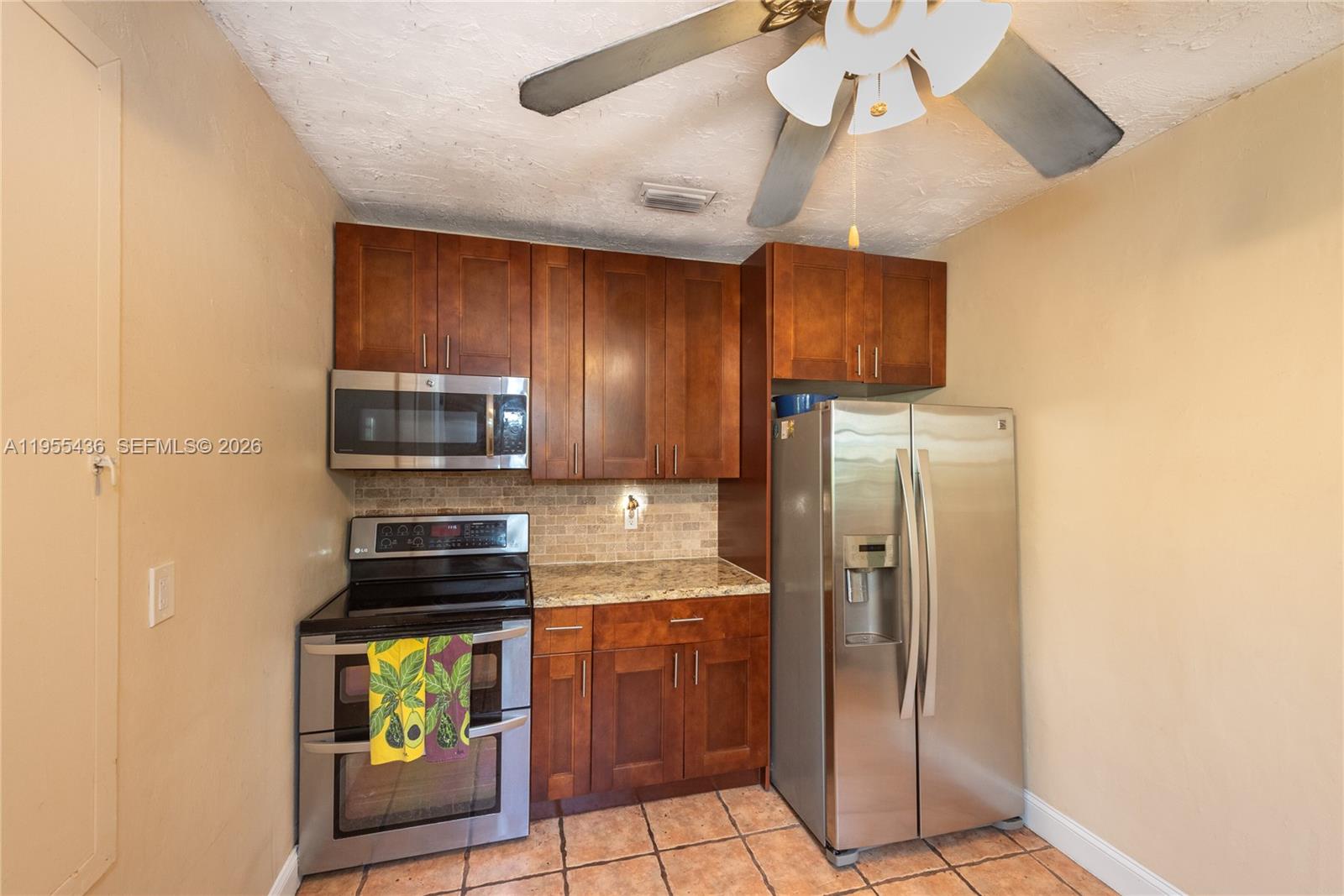 1256 Algeria Avenue Property Photo 7