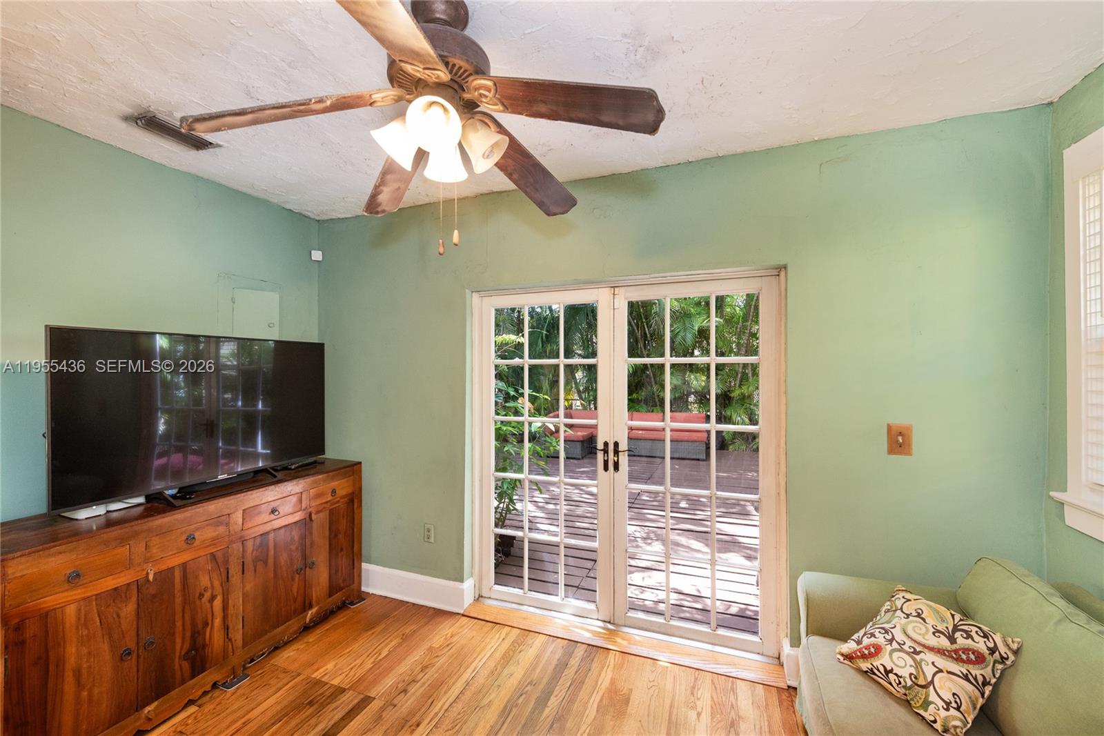 1256 Algeria Avenue Property Photo 9