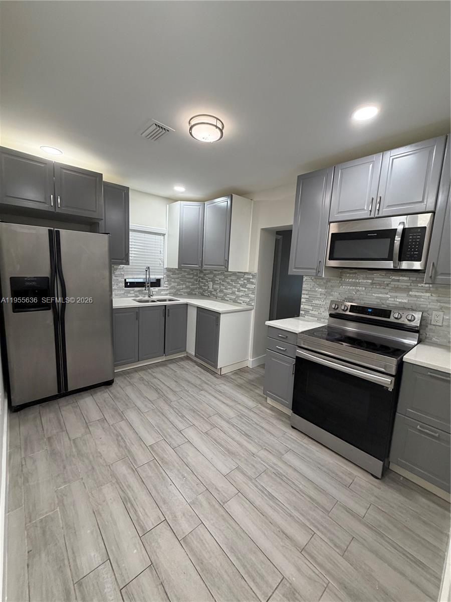 A11955636 Property Photo 2