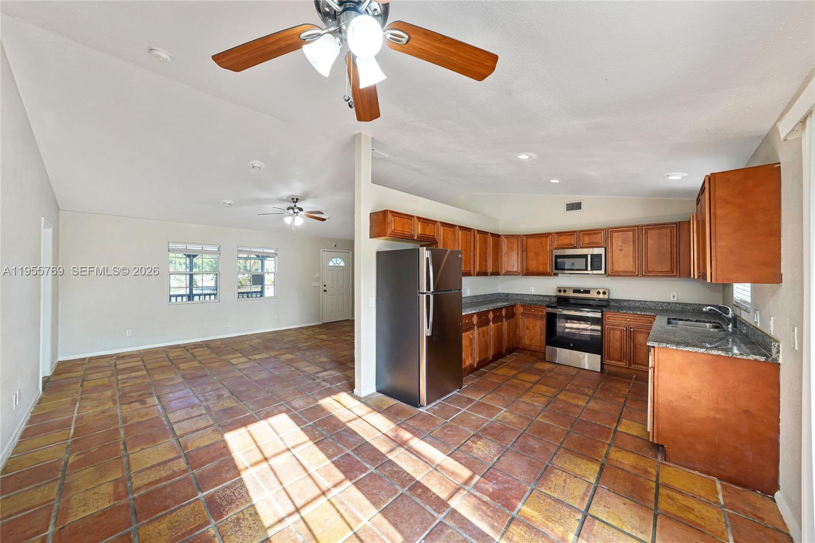 13010 60th Street N Property Photo 6
