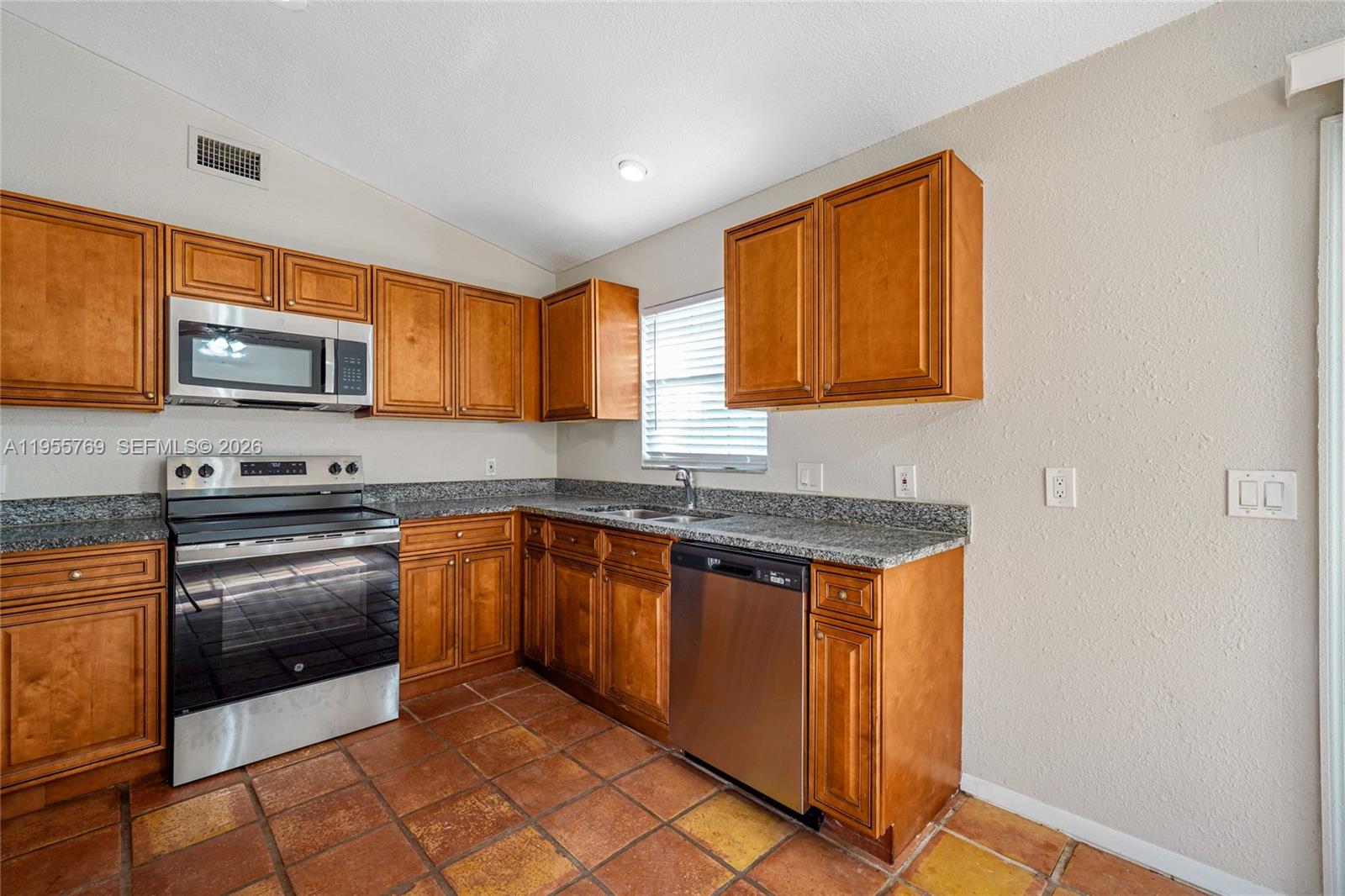 13010 60th Street N Property Photo 7