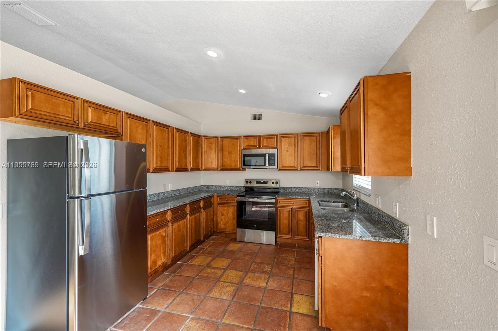 13010 60th Street N Property Photo 8