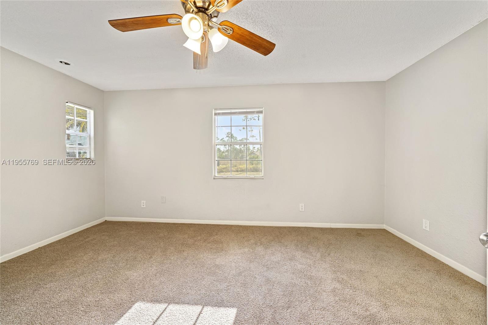 13010 60th Street N Property Photo 12