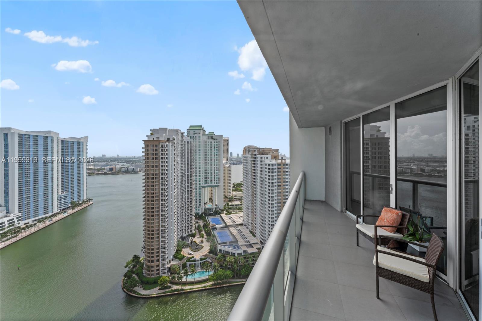 495 Brickell Avenue 3208 Property Photo 1